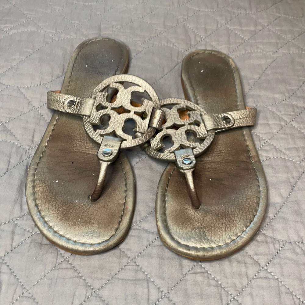 Tory Burch Miller sandal in Pewter, size 6